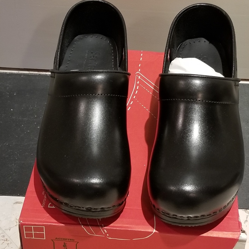 Sanita Women's Professional Cabrio Clog 42M Black